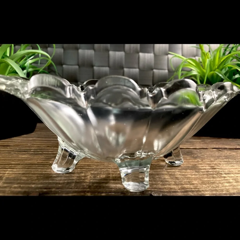 Vintage Colonial Pattern Cut Glass Footed Oval Jelly Dish